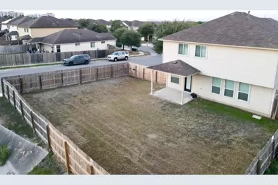 306 Oak Creek Way, New Braunfels, TX 78130 - Photo 24