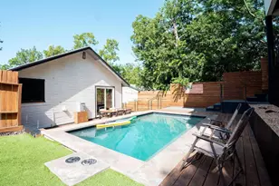 1914 E 8th St, Austin, TX 78702 - Photo 4