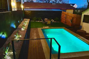 1914 E 8th St, Austin, TX 78702 - Photo 8