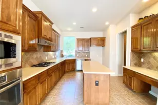 2806 Cool River Loop, Round Rock, TX 78665 - Photo 8