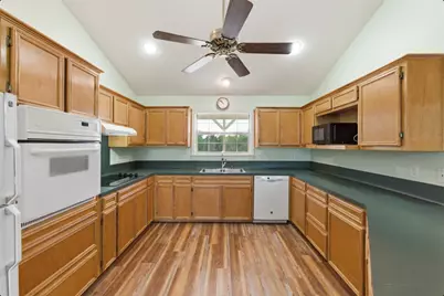 309 Oakwood Loop, San Marcos, TX 78666 - Photo 12