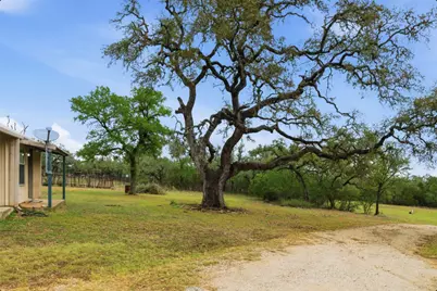 309 Oakwood Loop, San Marcos, TX 78666 - Photo 28