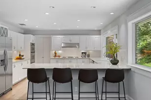 8805 Point W Dr, Austin, TX 78759 - Photo 12