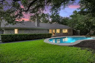 8805 Point W Dr, Austin, TX 78759 - Photo 34