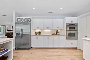 8805 Point W Dr, Austin, TX 78759 - Photo 14