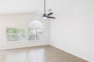 7400 Crepe Myrtle Dr, Austin, TX 78744 - Photo 12
