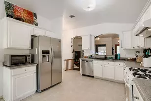 15331 Sweet Caddie's Dr, Pflugerville, TX 78660 - Photo 10