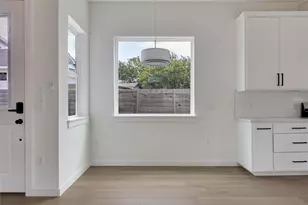 6809 Porter St, Austin, TX 78741 - Photo 10