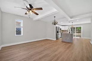 1205 E 9th St, Austin, TX 78702 - Photo 4