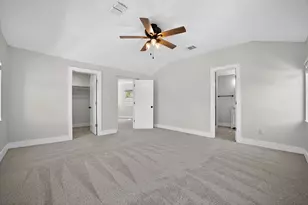 1205 E 9th St, Austin, TX 78702 - Photo 14
