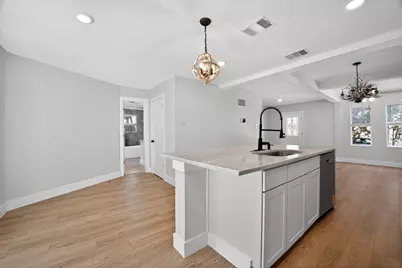 1205 E 9th Street, Austin, TX 78702 - Photo 8