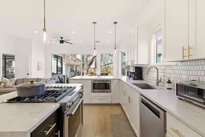 7804 Hardy Drive, Austin, TX 78757 - Photo 4