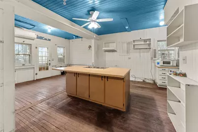 501 E 6th Street, Cameron, TX 76520 - Photo 28