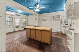 501 E 6th St, Cameron, TX 76520 - Photo 28