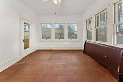 501 E 6th Street, Cameron, TX 76520 - Photo 32