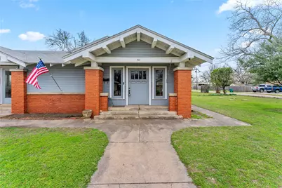 501 E 6th Street, Cameron, TX 76520 - Photo 2