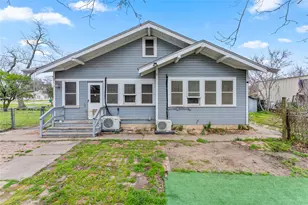 501 E 6th St, Cameron, TX 76520 - Photo 6