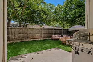 939 E 52nd St, Austin, TX 78751 - Photo 22