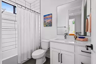 939 E 52nd St, Austin, TX 78751 - Photo 18