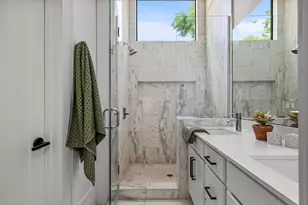 939 E 52nd St, Austin, TX 78751 - Photo 12