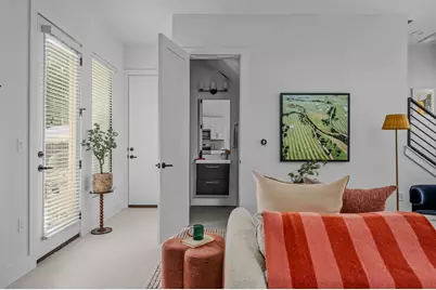 939 E 52nd Street #2, Austin, TX 78751 - Photo 8