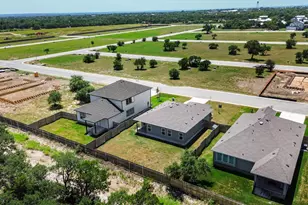 513 Lucky Ave, Bertram, TX 78605 - Photo 36