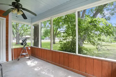1320 W San Antonio Street, Lockhart, TX 78644 - Photo 22