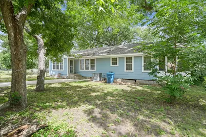 1320 W San Antonio Street, Lockhart, TX 78644 - Photo 10