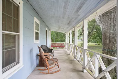 1320 W San Antonio Street, Lockhart, TX 78644 - Photo 4