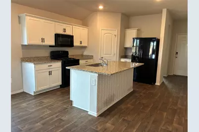 319 Shimmering Cove, San Marcos, TX 78666 - Photo 4