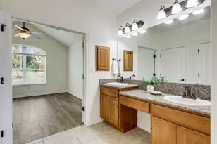 21825 Surrey Ln, Lago Vista, TX 78645 - Photo 12