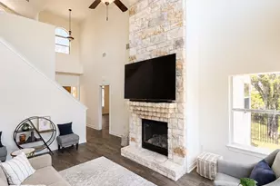 21825 Surrey Ln, Lago Vista, TX 78645 - Photo 4
