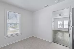 105 Riverside Dr, San Marcos, TX 78666 - Photo 4