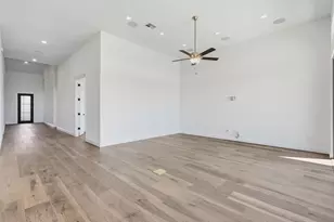 216 Moria Ct, Georgetown, TX 78628 - Photo 4