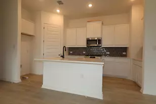 13211 Keefer Dr, Austin, TX 78652 - Photo 4