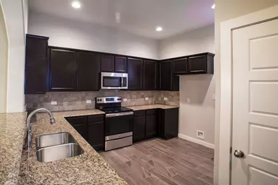 113 Lakeview Court, Kyle, TX 78640 - Photo 4