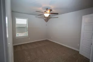 113 Lakeview Ct, Kyle, TX 78640 - Photo 12
