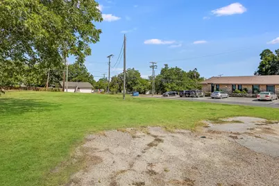 1000 N Main Street, Taylor, TX 76574 - Photo 2