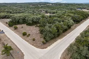 1398 Lazy Forest Forest, New Braunfels, TX 78132 - Photo 32