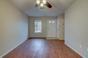 202 S College St, Georgetown, TX 78626 - Photo 12