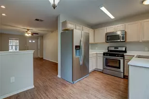 202 S College St, Georgetown, TX 78626 - Photo 18