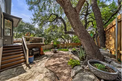 4104 Seldalia Trail, Austin, TX 78732 - Photo 32