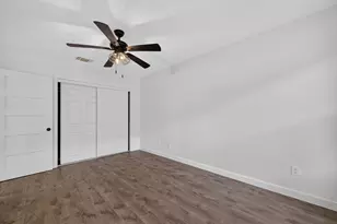 2124 Burton Dr, Austin, TX 78741 - Photo 10