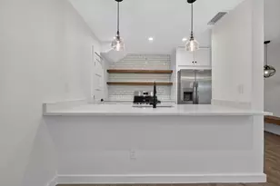 2124 Burton Dr, Austin, TX 78741 - Photo 4