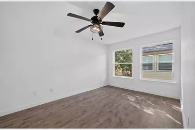 2124 Burton Drive #133, Austin, TX 78741 - Photo 12