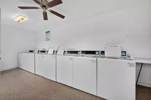 2124 Burton Dr, Austin, TX 78741 - Photo 14