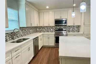 450 S Leon Street, Giddings, TX 78942 - Photo 8