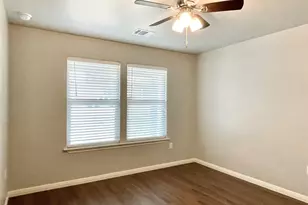 450 S Leon St, Giddings, TX 78942 - Photo 18