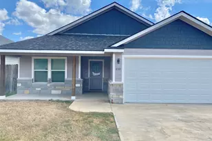 450 S Leon St, Giddings, TX 78942 - Photo 24
