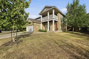 11608 Paul E Anderson Dr, Austin, TX 78748 - Photo 2
